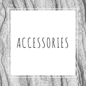 // A C C E S S O R I E S //